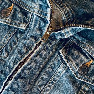 Abercrombie & Fitch- denim jacket